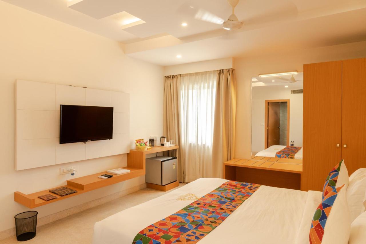 Kvr Capitol Suites Vijayawada Exterior photo